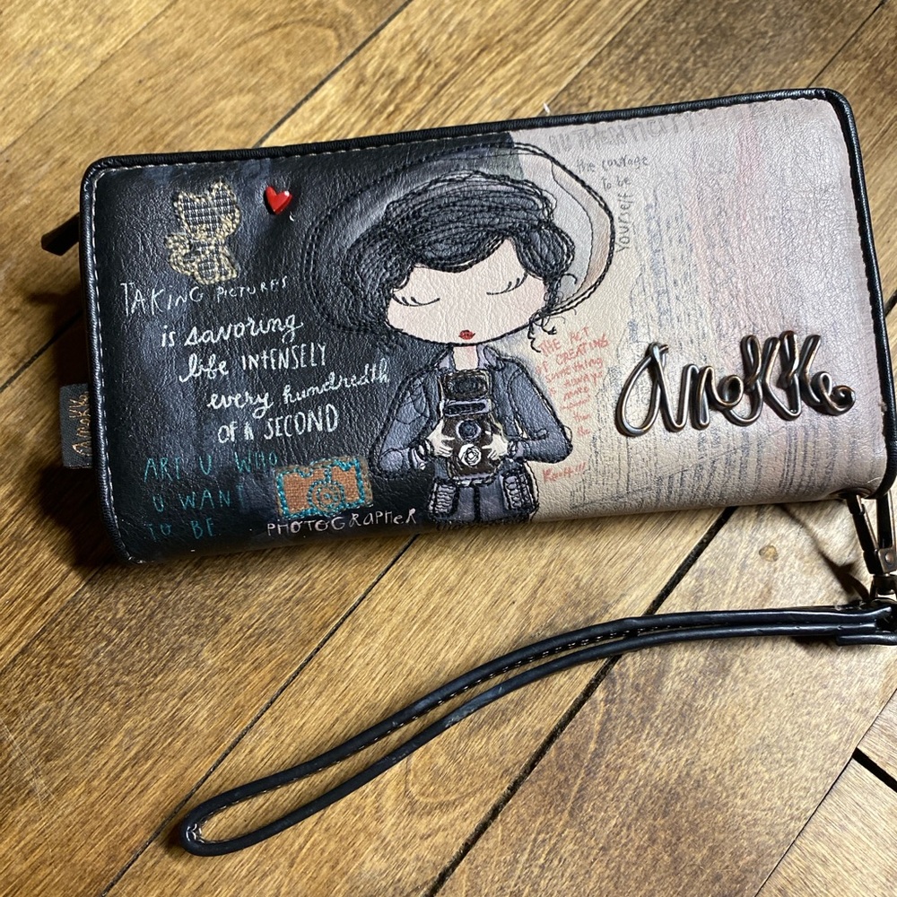 Anekke Women wallet like new